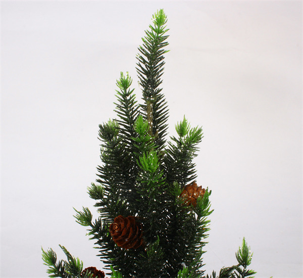 Mini-Weihnachtsbaum für weihnachtsgrünes Finish