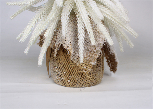 White Christmas Decorations in Jute Base Snow Finish.jpg